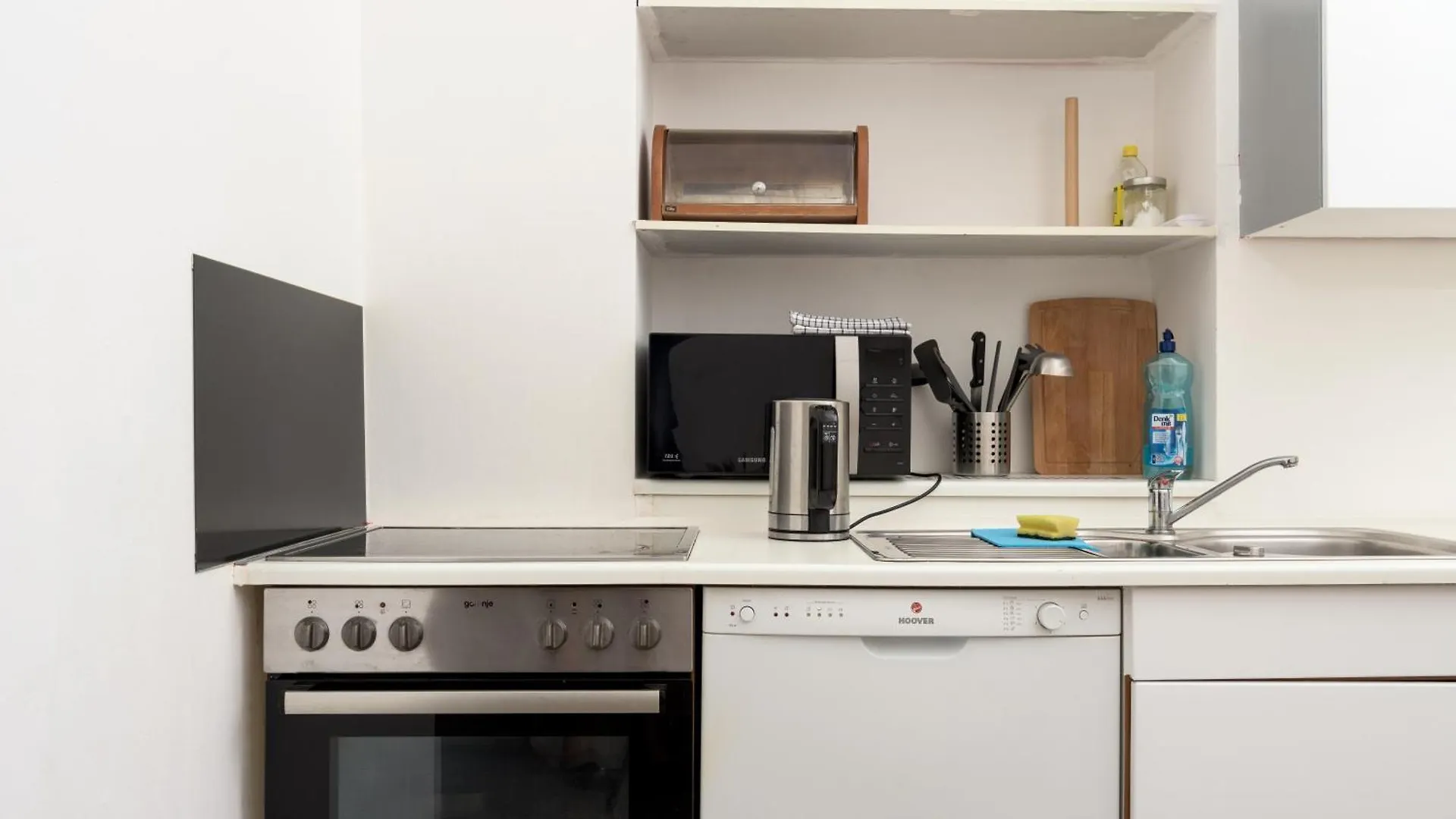 Cozy 1Bd Apartment In Historic Central Vienna Building 0*,  Austria